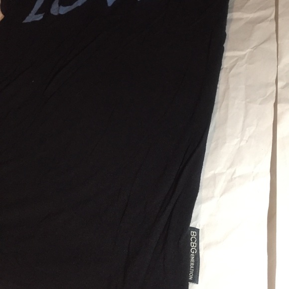 Bcbgeneration LOVE v-neck top - Picture 4 of 9